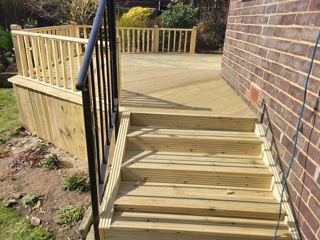 decking-installers-2-kireth-ai